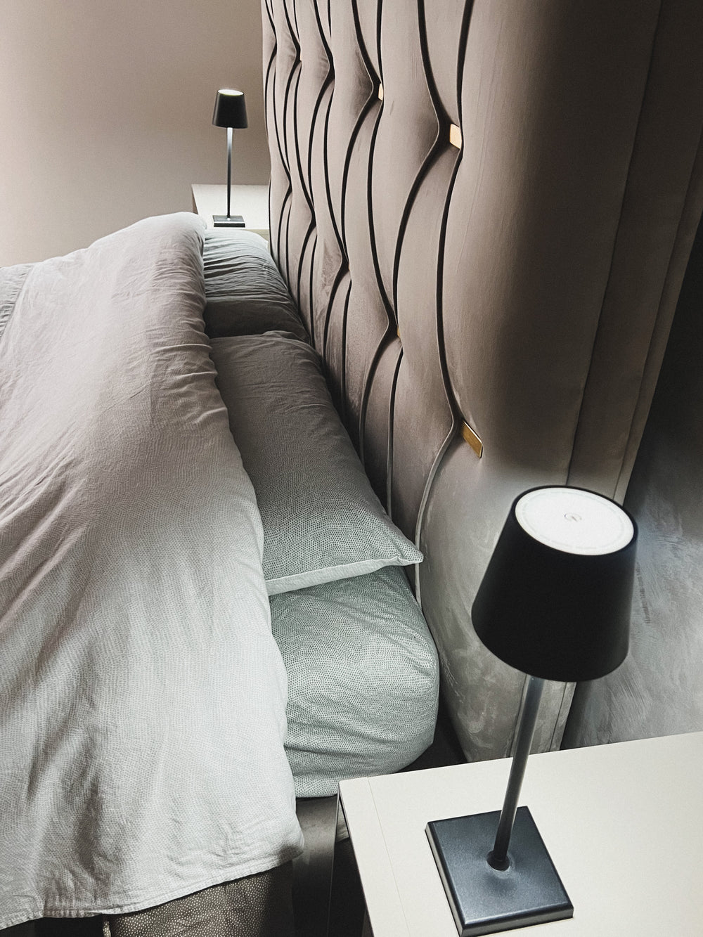 ELIETEN KABELLOSE WIRELESS LAMPE